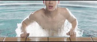 微微一笑很倾城谁喜欢微微,微微一笑很倾城是谁写的小说