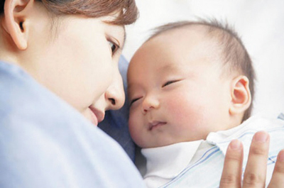 在坐月子期间，真的不能碰水么，冷热都不行？