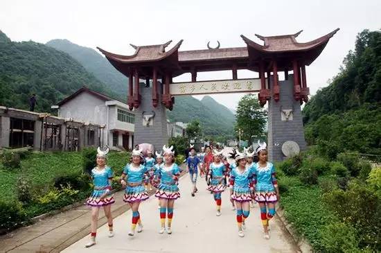 秋老虎时节到哪避暑最好,秋老虎来了要注意什么