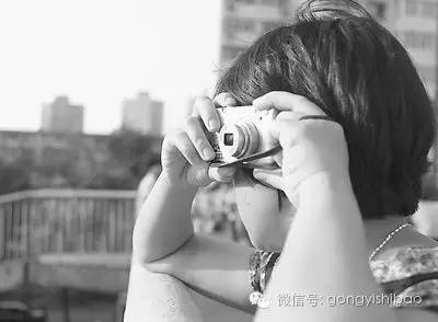 一杯星巴克开启圆满的一天,星巴克解困