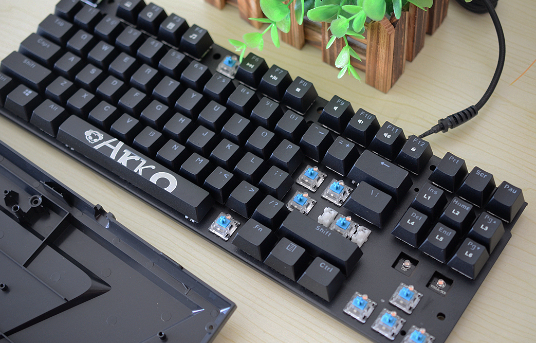 艾酷金粉轴机械键盘,艾酷机械键盘哪个好