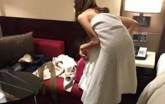 细扒王宝强离婚细节 是什么痛让他敢于宣布被戴了绿帽？