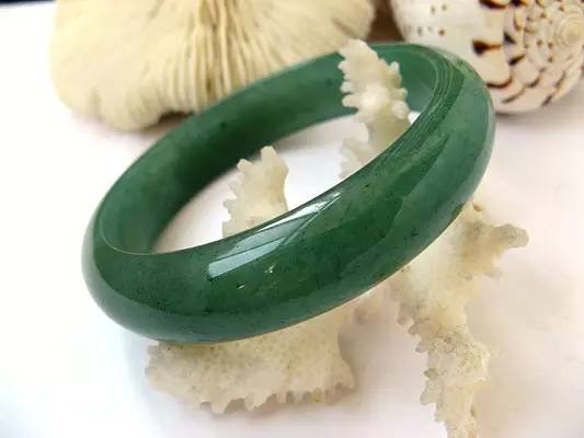 珠宝知识讲解短视频如何入门,做黄金珠宝销售需要学哪些知识