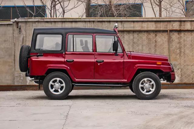 战旗就是个响当当铁铮铮的糙汉子