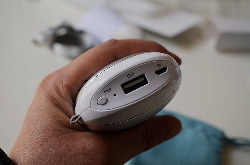 品胜自带线充电宝哪一款好,送给女神们最好的礼品