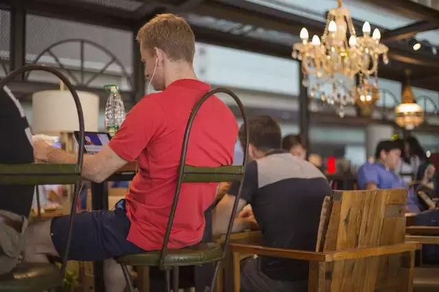 中国玩手机现状,国产手机的困境