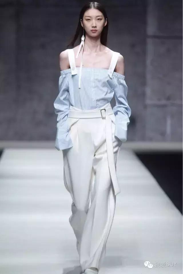 每周女星*服私**秀：89元T成功俘获刘诗诗，杨幂270元T够亲民