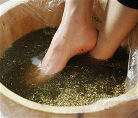 艾草泡脚助孕吗,艾草泡脚助孕有用吗