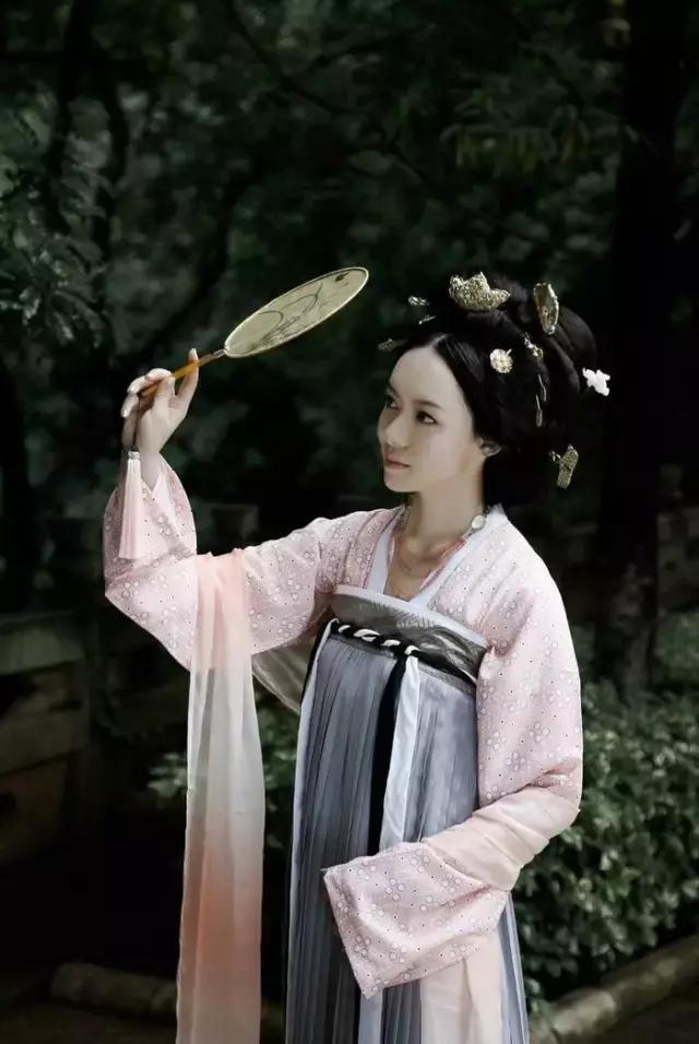 中国汉服穿搭女,好看的汉服搭配女