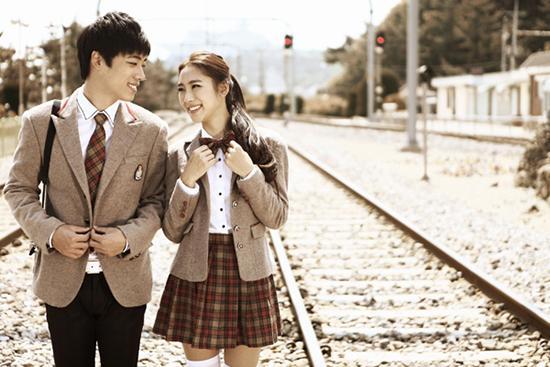 我们自由恋爱结婚，老公前女友却还恨他，我该怎么办?