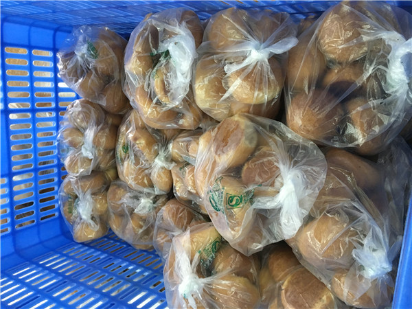 贵阳市面“省医月饼”乱眼球负责人称：未给任何商家提供货源