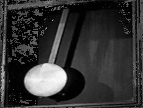 黑人学霸姑娘众筹10万美金为非洲儿童制作发光足球