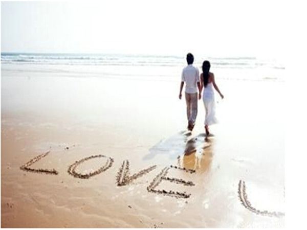 人笑花开，花落人哭，一个见，一个留心