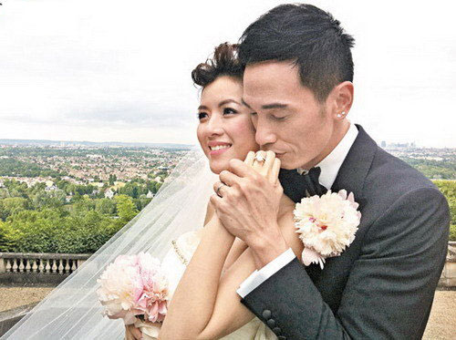 甜心妈陈茵媺三年抱三，幸福星妈好大牺牲，豪华臀现形