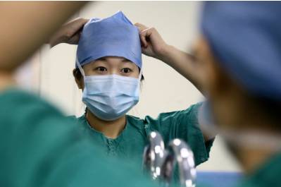 摄影大赛无影灯下的娘子军，无论白天、黑夜，她们与这里结下不解之缘！（作品展示102期）