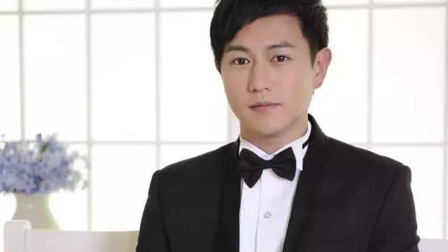 凭借《美人心计》他一举扭转地位，而同门的其他四人竟个个......