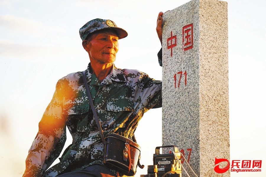 致敬默默无闻为国奉献的老人,致敬老兵这一辈子的坚守