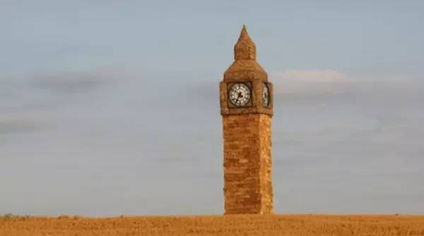 稻草堆也是风景,稻草堆弄成柴火