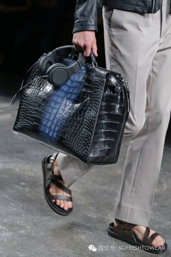 为了让宅男们穿得更好看,时尚圈也是操碎了心