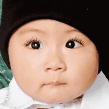 宝宝爱眨眼睛爱挤眼睛怎么办,孩子老眨眼眼睛睁不大