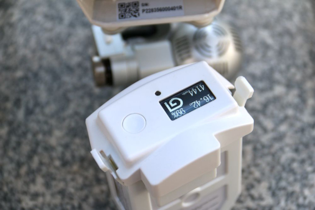 用vr操控无人机,无人机vr模式操控飞行教程