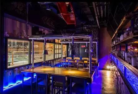 异域|中国首家无餐具的美式水货餐厅,就用你的双手大快朵颐