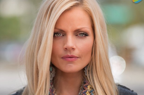 ps怎么修眼白偏色,ps修复眼睛大小眼