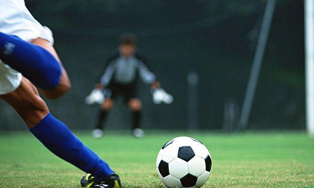 写在中国队次战之后:一部足球游戏的正版授权可以分为几种?下