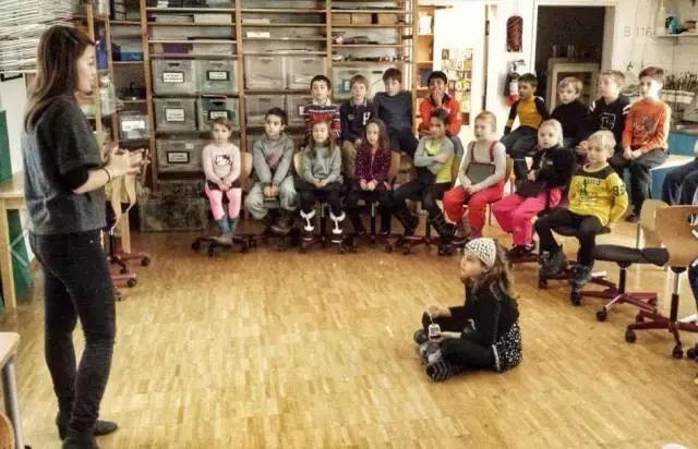 墨大华裔妹子用咖啡“泼”出周杰伦！成龙、姚明、张艺谋