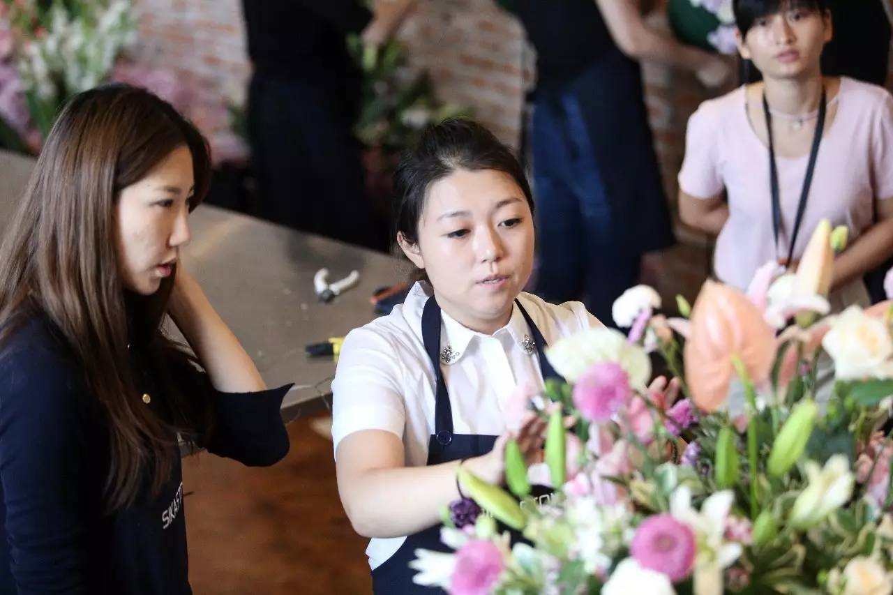 一场浪漫的纯欧风婚礼,洛可可欧式复古婚礼