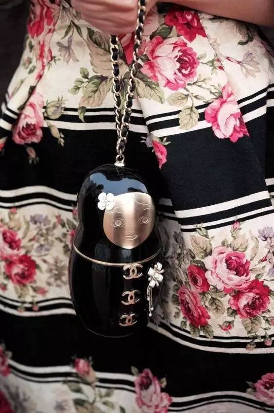 套娃chanel (chanel度假系列呼啦圈包)