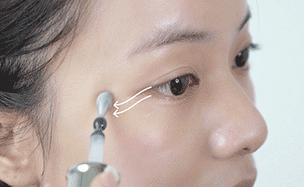 40岁眼周适合用什么样的眼霜,眼周发黑适合用什么眼霜