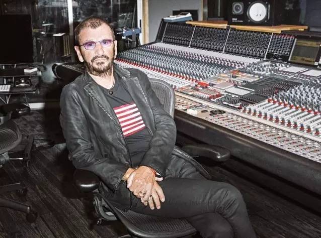 披头士鼓手斯塔尔：如果披头士乐队还在，我们一定会再度启程|采访特刊