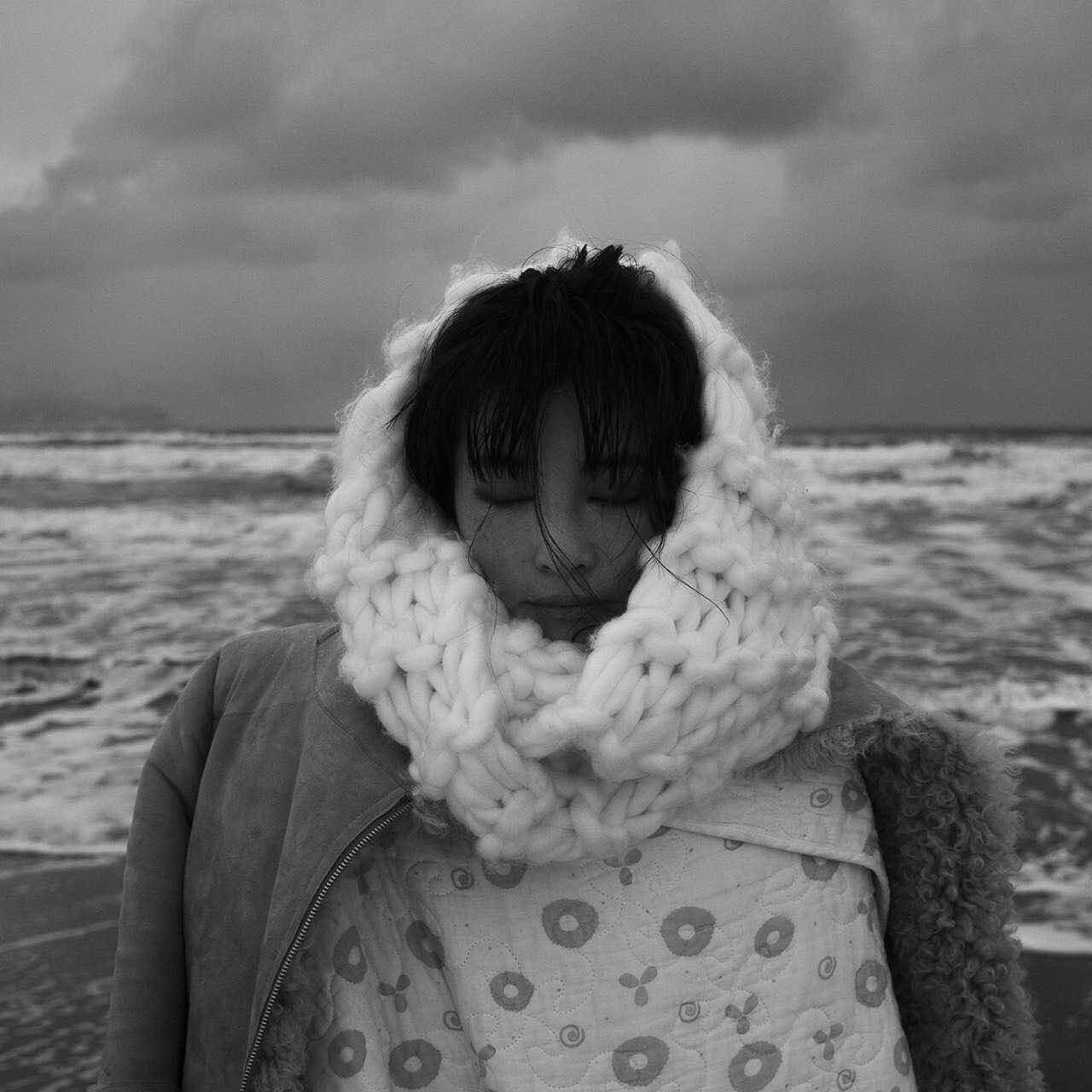 神思远丨少女有一些神性，不近人世肢体完美