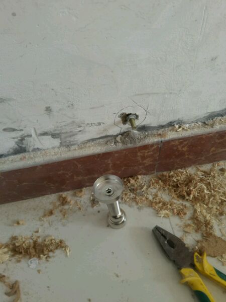 木门安锁开孔,木门安锁视频教程