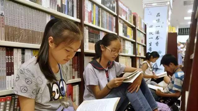 新华书店一代人的记忆,你记忆中的新华书店是怎么样的呢