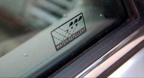 雨季开车眼瞎？老司机真空无打底分享6种「雨敌」购买使用指南