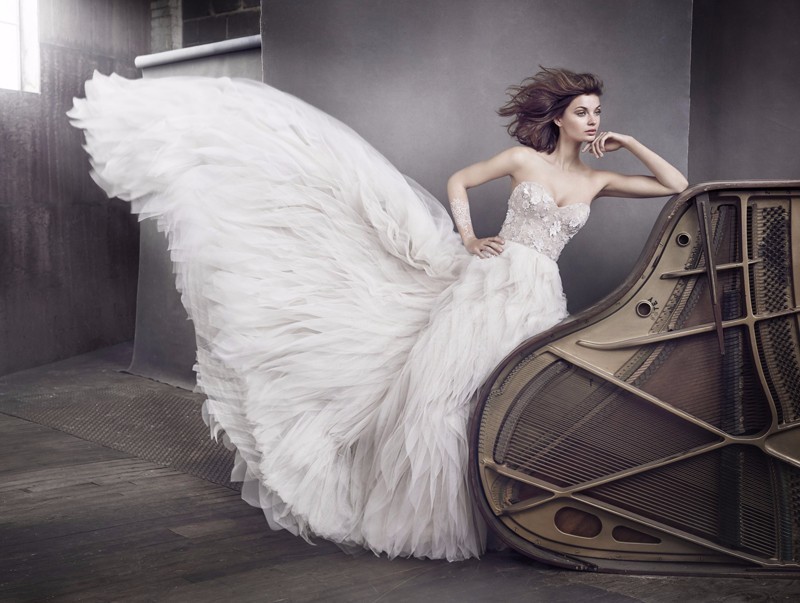 气质美女唯美梦幻婚纱,世界最美的顶级婚纱