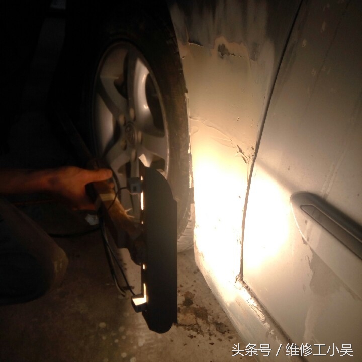 汽车钣金有个洞怎么补,汽车钣金破了一个洞