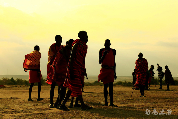 爱玩漂浮的马赛人