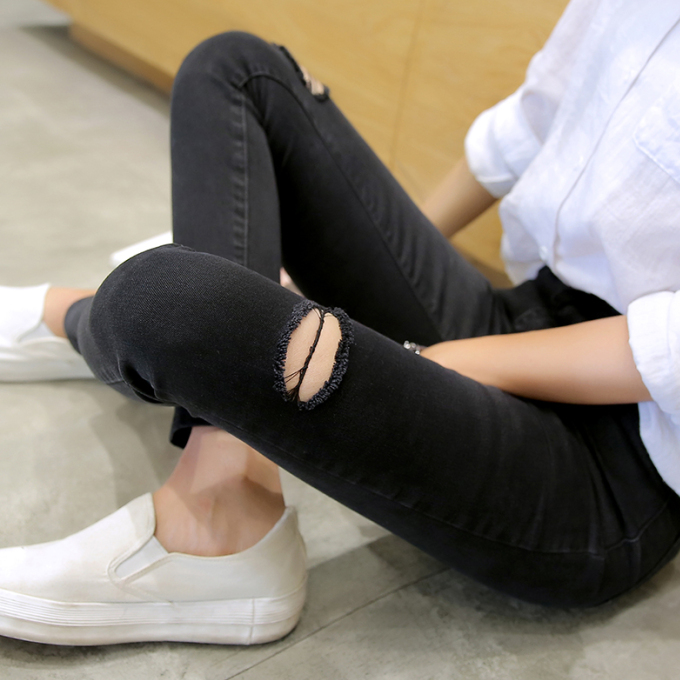 老妈，我这裤子上的破洞是潮流不要给我补起来