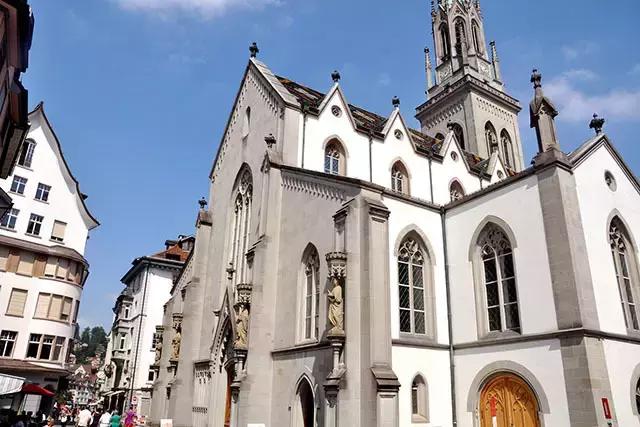 弹奏管风琴音乐的特点,弹奏管风琴