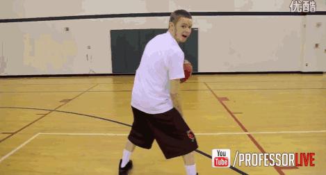 蝎子摆尾转身篮球教学,篮球尼克杨转身教学