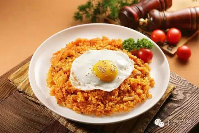 开豪车到处吃饭,开豪车苍蝇馆子