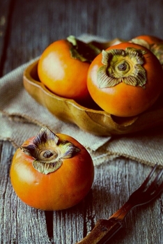 秋吃梨的好处,秋季吃柿子有什么好处和禁忌