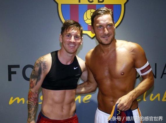 梅西致敬巴萨的视频,梅西对篮球巨星的致敬