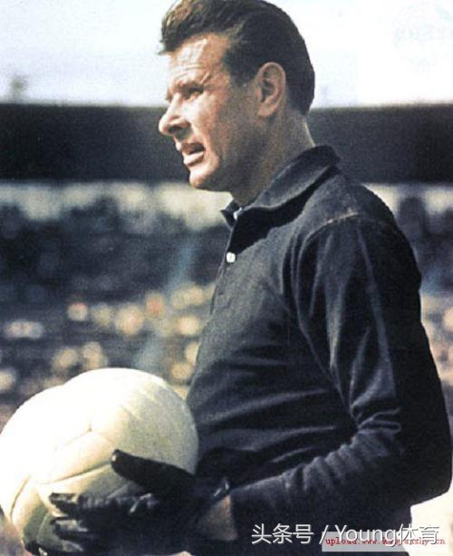 列夫雅辛十大传奇门将,足坛历史十大门将伊基塔