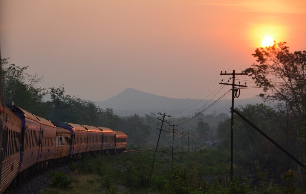 有些人注定就是要离开故乡的,有些人注定要远走他乡