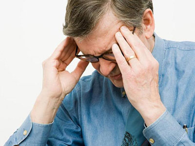 按摩脚底涌泉穴能治失眠吗,失眠按摩脚底哪能快速入睡