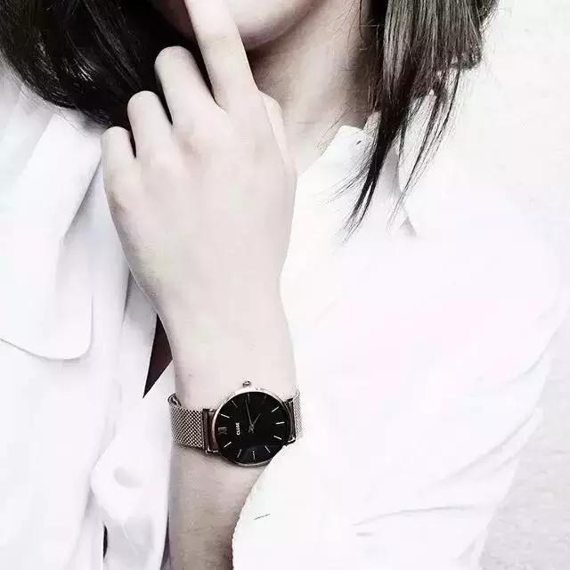 还在省吃俭用买DW手表？看完这篇不换的找我谈谈心!